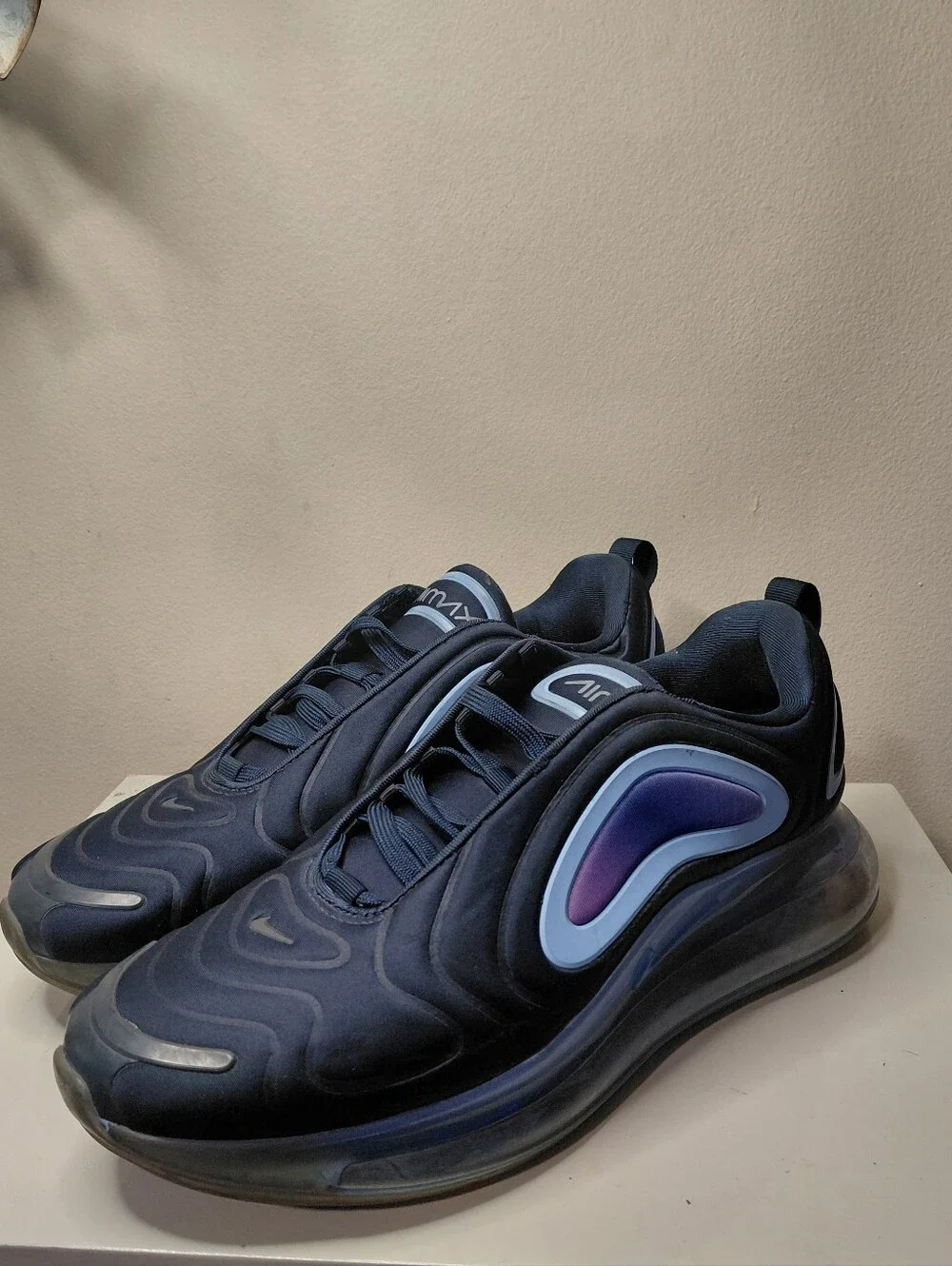 Nike Men’s Air Max 720 Obsidian Blue Fury Sneakers Size 10